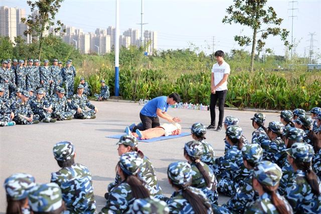 QQ图片20150923215909 (小型).jpg