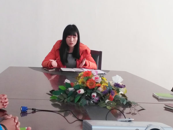 信息系入党积极分子开展“管党治党宽松软问题”专项治理工作学习讨论