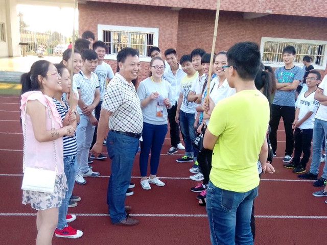 信息工程系开展新生入学教育:脚踏实地,让梦想起航